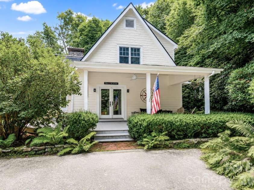 315 Green Hill Woods, Blowing Rock, NC 28605.  MLS# CAR4400512, YatesRealty ID 35555. 