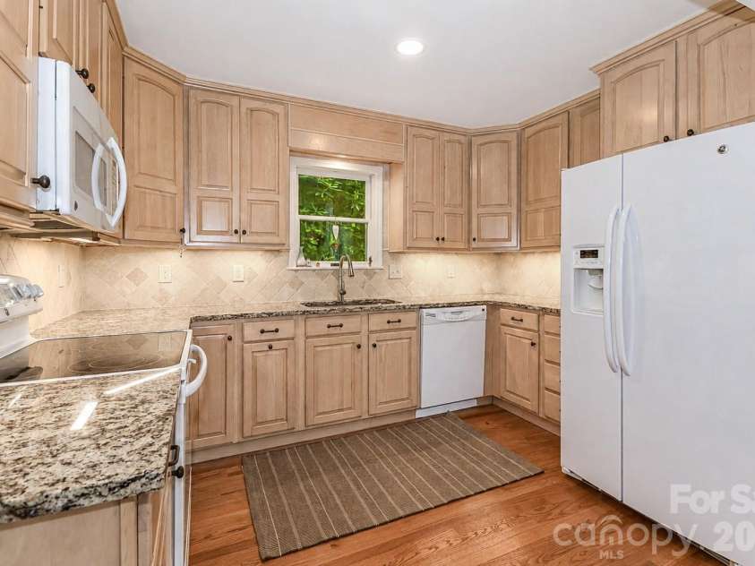 315 Green Hill Woods, Blowing Rock, NC 28605.  MLS# CAR4400512, YatesRealty ID 35555. 