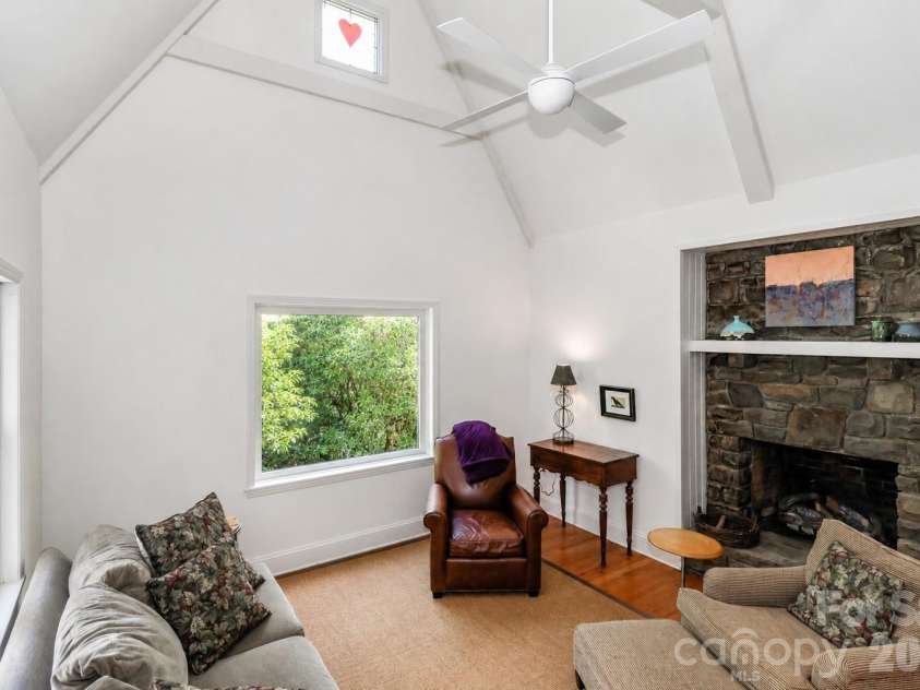 315 Green Hill Woods, Blowing Rock, NC 28605.  MLS# CAR4400512, YatesRealty ID 35555. 