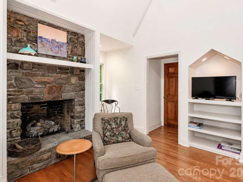 315 Green Hill Woods, Blowing Rock, NC 28605.  MLS# CAR4400512, YatesRealty ID 35555. 