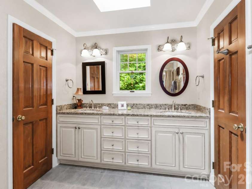 315 Green Hill Woods, Blowing Rock, NC 28605.  MLS# CAR4400512, YatesRealty ID 35555. 