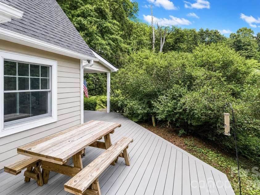 315 Green Hill Woods, Blowing Rock, NC 28605.  MLS# CAR4400512, YatesRealty ID 35555. 