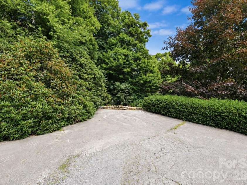 315 Green Hill Woods, Blowing Rock, NC 28605.  MLS# CAR4400512, YatesRealty ID 35555. 