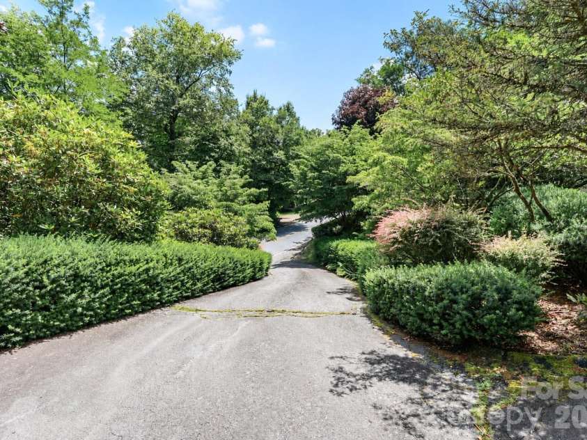 315 Green Hill Woods, Blowing Rock, NC 28605.  MLS# CAR4400512, YatesRealty ID 35555. 