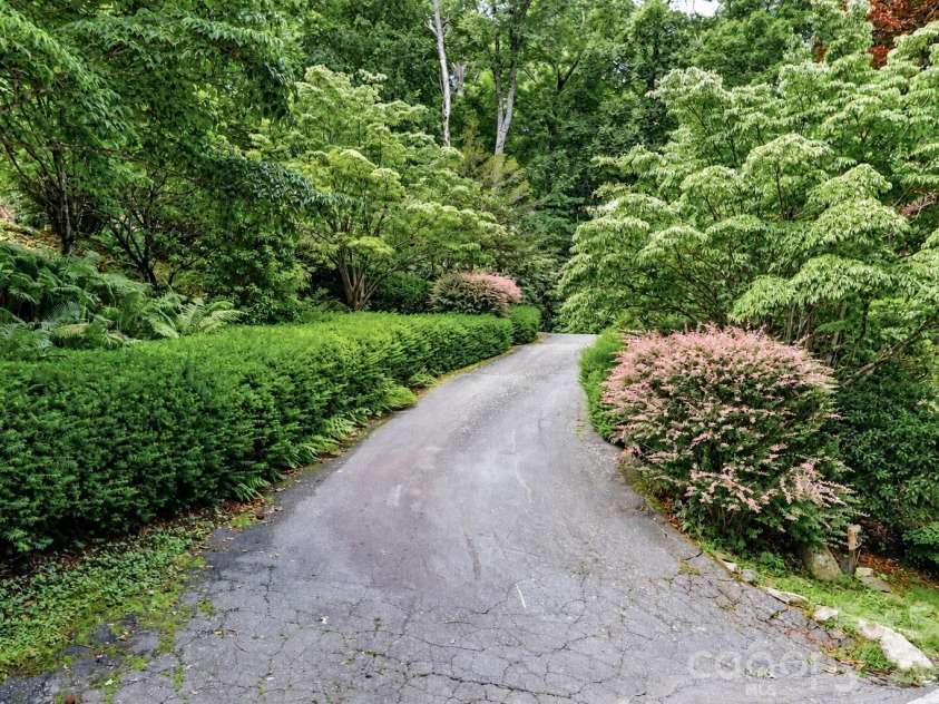 315 Green Hill Woods, Blowing Rock, NC 28605.  MLS# CAR4400512, YatesRealty ID 35555. 