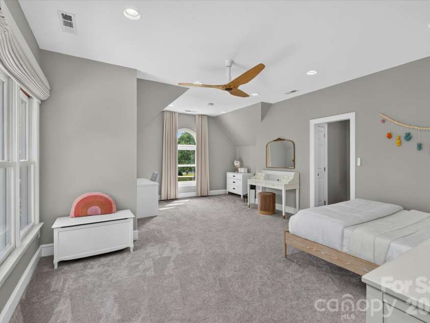 11423 Colonial Country Lane, Charlotte, NC 28277.  MLS# CAR4400807, YatesRealty ID 35556. 