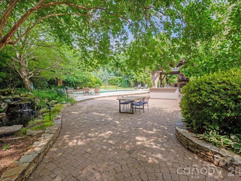 11423 Colonial Country Lane, Charlotte, NC 28277.  MLS# CAR4400807, YatesRealty ID 35556. 
