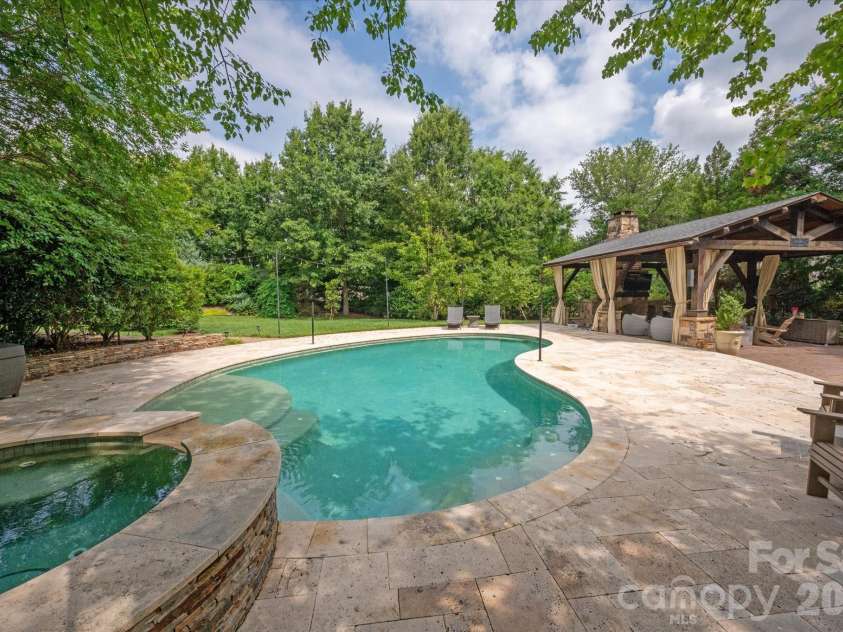 11423 Colonial Country Lane, Charlotte, NC 28277.  MLS# CAR4400807, YatesRealty ID 35556. 
