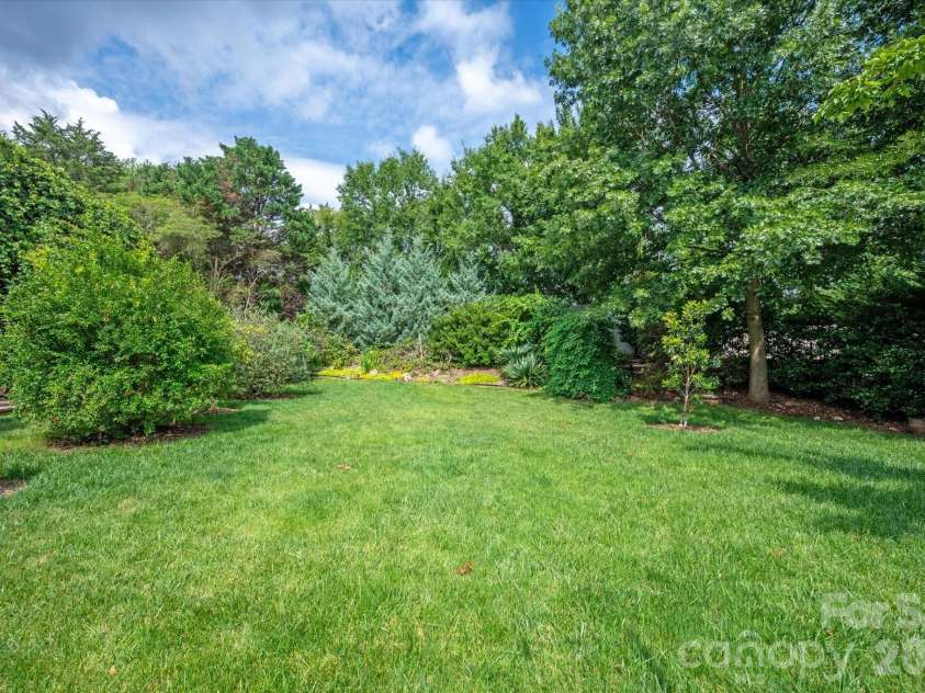 11423 Colonial Country Lane, Charlotte, NC 28277.  MLS# CAR4400807, YatesRealty ID 35556. 