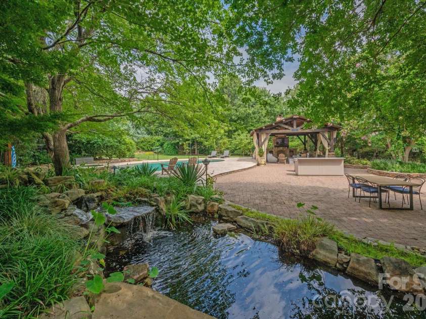 11423 Colonial Country Lane, Charlotte, NC 28277.  MLS# CAR4400807, YatesRealty ID 35556. 