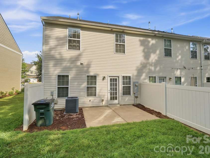 7495 Red Mulberry Way, Charlotte, NC 28273.  MLS# CAR4400539, YatesRealty ID 35557. 