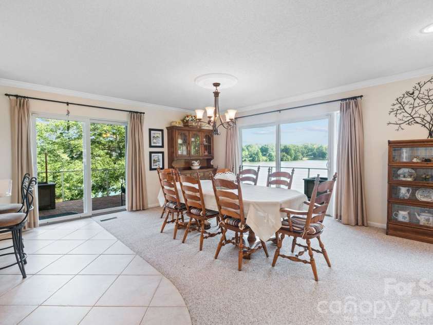 6296 Southlake Drive, Hickory, NC 28601.  MLS# CAR4400740, YatesRealty ID 35558. 