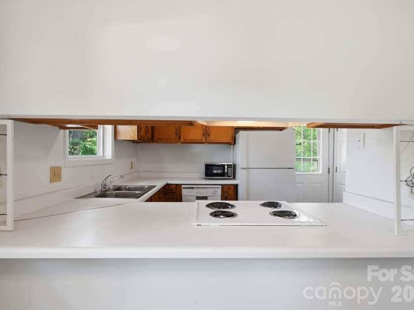 206 Sixth Street, Belmont, NC 28012.  MLS# CAR4399946, YatesRealty ID 35560. 