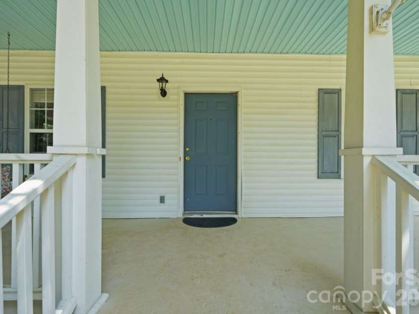 206 Sixth Street, Belmont, NC 28012.  MLS# CAR4399946, YatesRealty ID 35560. Front Porch
