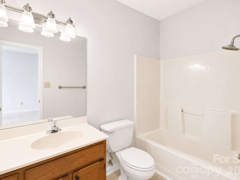 206 Sixth Street, Belmont, NC 28012.  MLS# CAR4399946, YatesRealty ID 35560. Primary Bath
