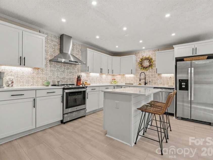 1203 Flintshire Drive, Albemarle, NC 28001.  MLS# CAR4399160, YatesRealty ID 35561. 