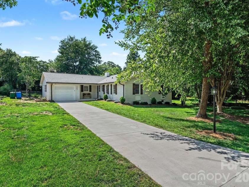 1203 Flintshire Drive, Albemarle, NC 28001.  MLS# CAR4399160, YatesRealty ID 35561. 