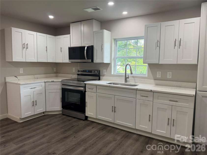 803 Gordon Street, Monroe, NC 28112.  MLS# CAR4398080, YatesRealty ID 35563. 