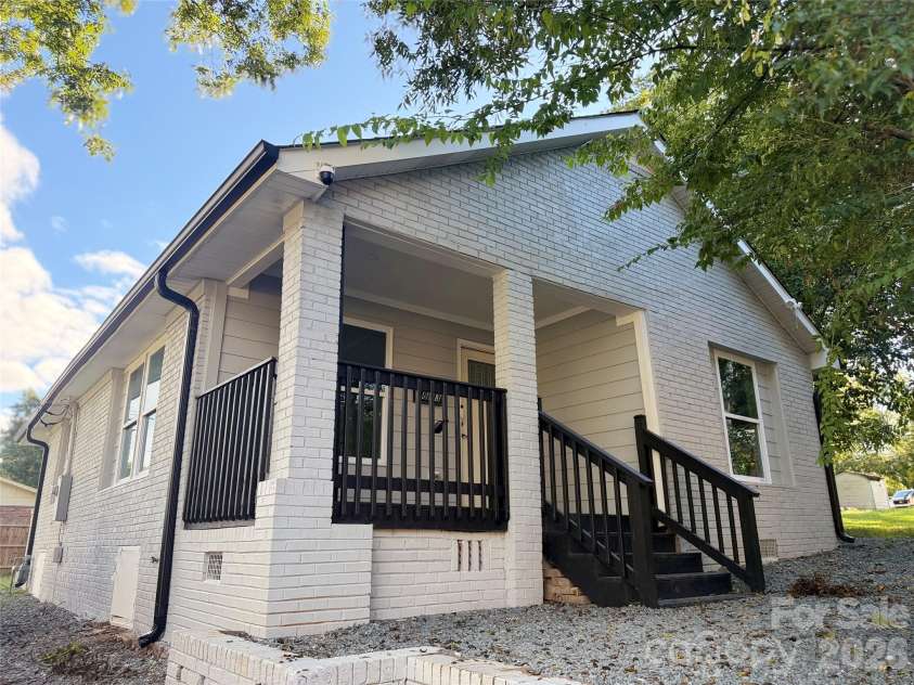 803 Gordon Street, Monroe, NC 28112.  MLS# CAR4398080, YatesRealty ID 35563. 
