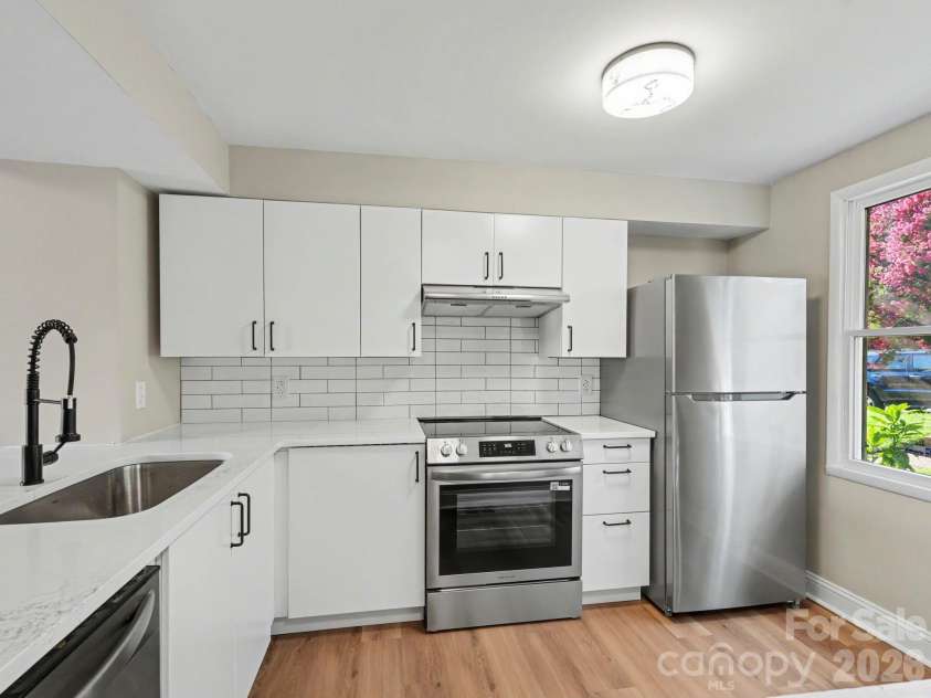7321 Pebblestone Drive, Charlotte, NC 28212.  MLS# CAR4398675, YatesRealty ID 35564. 