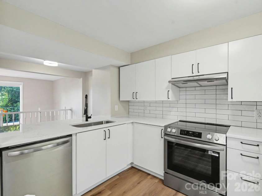 7321 Pebblestone Drive, Charlotte, NC 28212.  MLS# CAR4398675, YatesRealty ID 35564. 