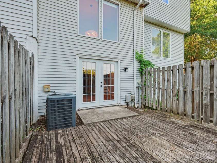 7321 Pebblestone Drive, Charlotte, NC 28212.  MLS# CAR4398675, YatesRealty ID 35564. 