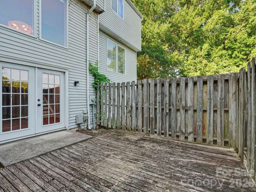 7321 Pebblestone Drive, Charlotte, NC 28212.  MLS# CAR4398675, YatesRealty ID 35564. 