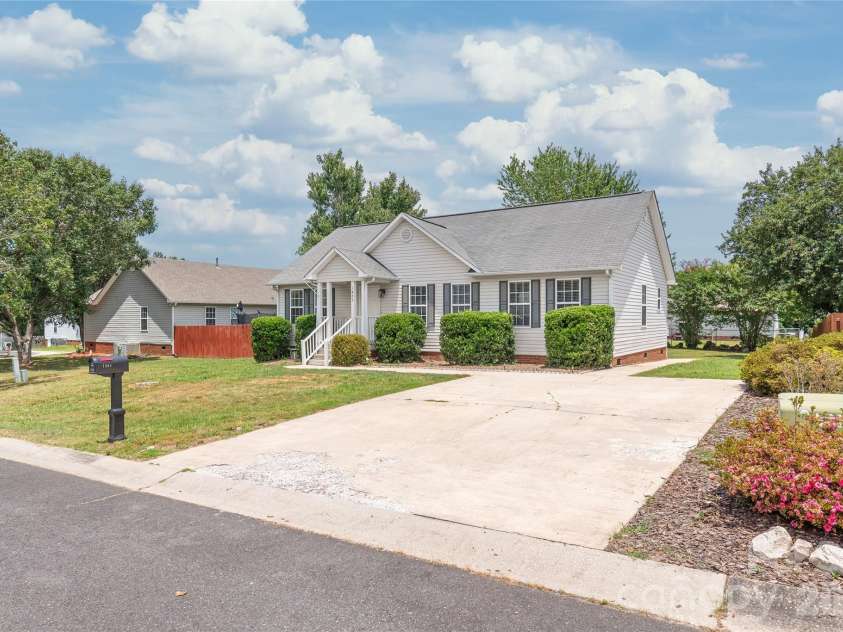 1805 Lawton Drive, Rock Hill, SC 29730.  MLS# CAR4394249, YatesRealty ID 35565. 