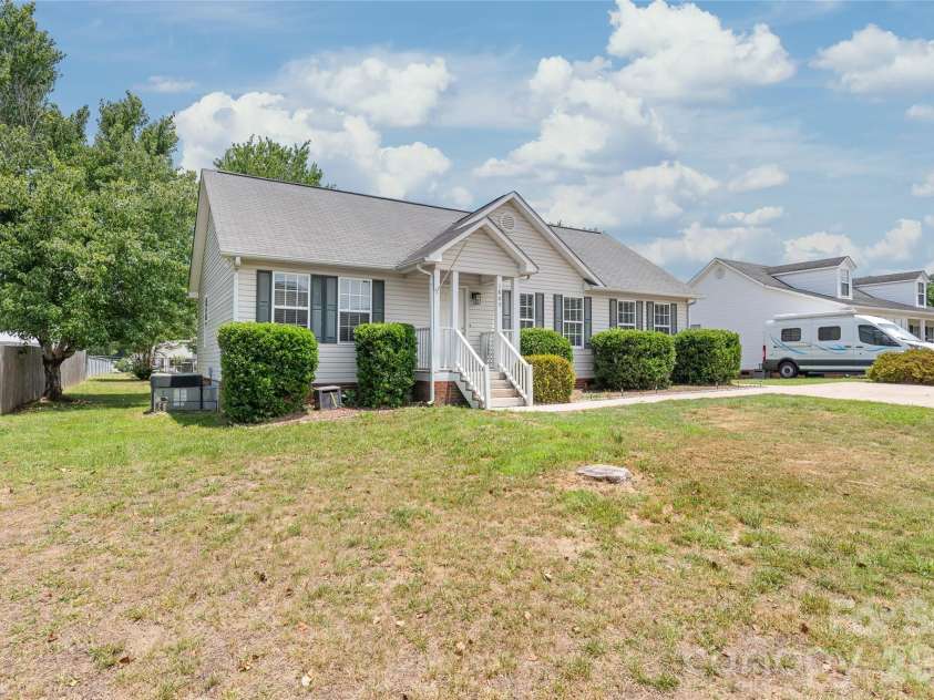 1805 Lawton Drive, Rock Hill, SC 29730.  MLS# CAR4394249, YatesRealty ID 35565. 