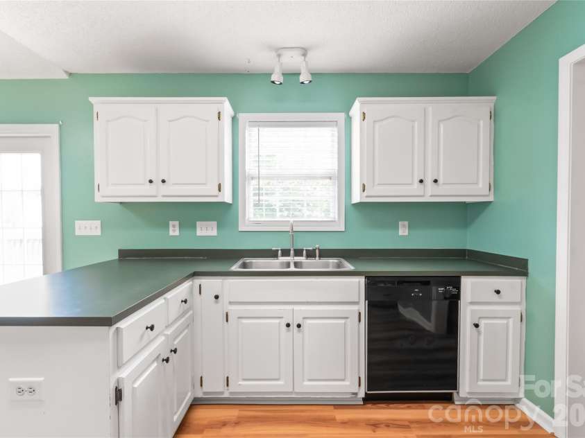 1805 Lawton Drive, Rock Hill, SC 29730.  MLS# CAR4394249, YatesRealty ID 35565. 