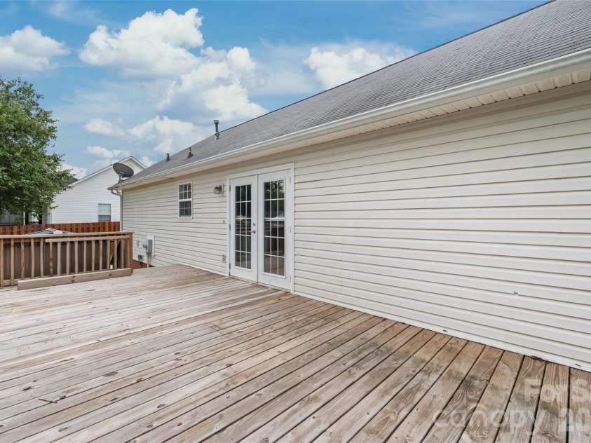 1805 Lawton Drive, Rock Hill, SC 29730.  MLS# CAR4394249, YatesRealty ID 35565. 