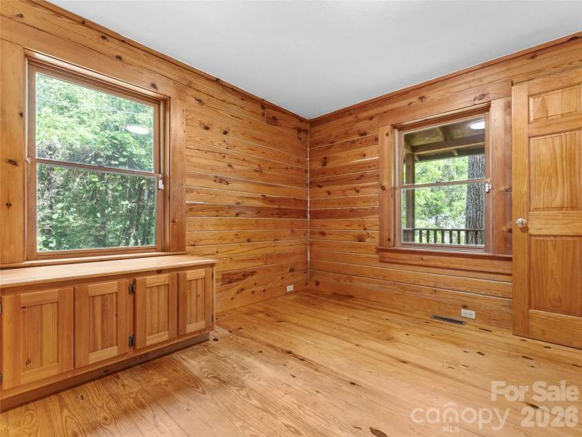 549 Henderson Street, Saluda, NC 28773.  MLS# CAR4396571, YatesRealty ID 35566. 
