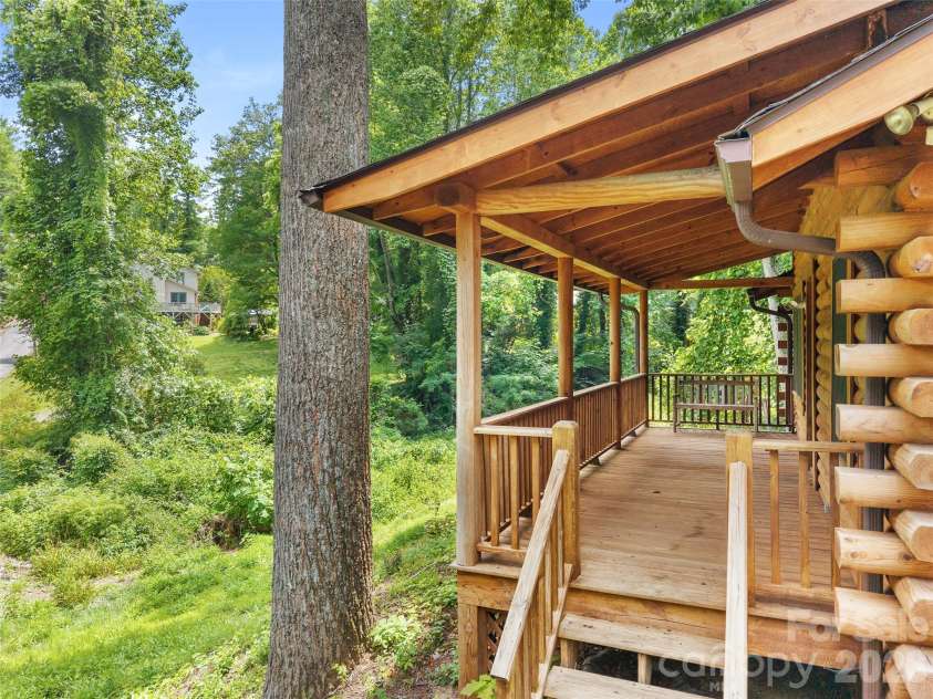 549 Henderson Street, Saluda, NC 28773.  MLS# CAR4396571, YatesRealty ID 35566. 