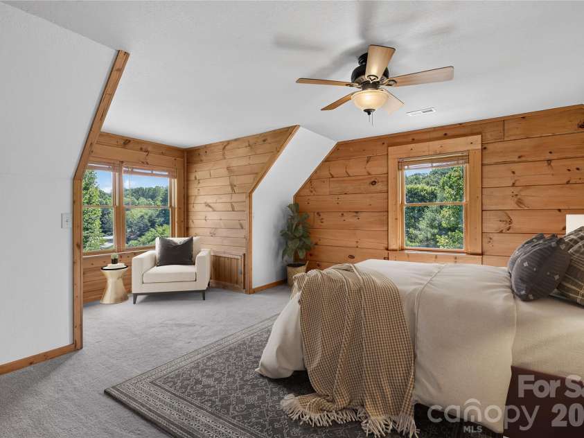 335 Whites Lake Boulevard, Saluda, NC 28773.  MLS# CAR4390961, YatesRealty ID 35568. Virtually staged guest room.