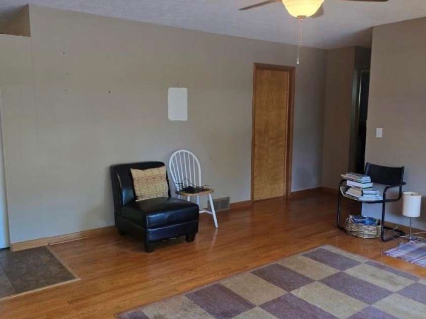 629 Willow Road, Hendersonville, NC 28739.  MLS# CAR4396898, YatesRealty ID 35569. 