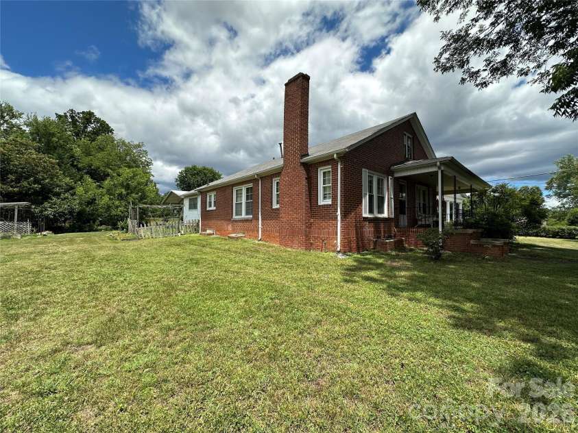 502 Connelly Springs Road, Lenoir, NC 28645.  MLS# CAR4397150, YatesRealty ID 35571. 