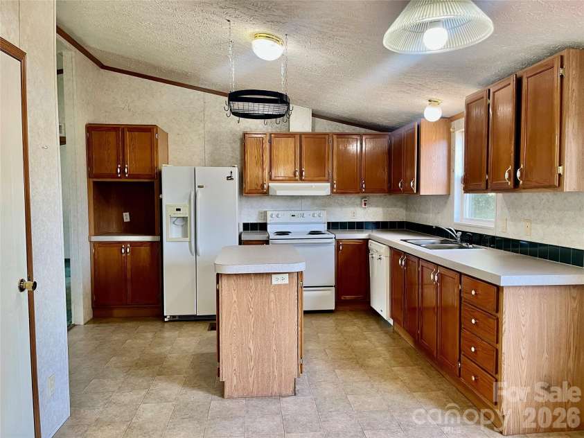 2395 Mount Home Church Road, Morganton, NC 28655.  MLS# CAR4401550, YatesRealty ID 35572. Kitchen