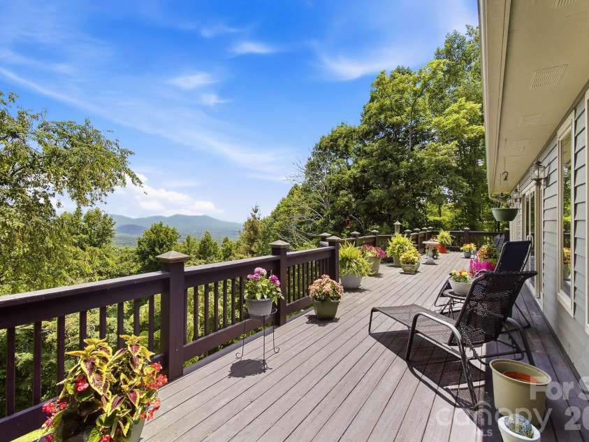 112 Windy Gap Road, Asheville, NC 28804.  MLS# CAR4399896, YatesRealty ID 35574. 
