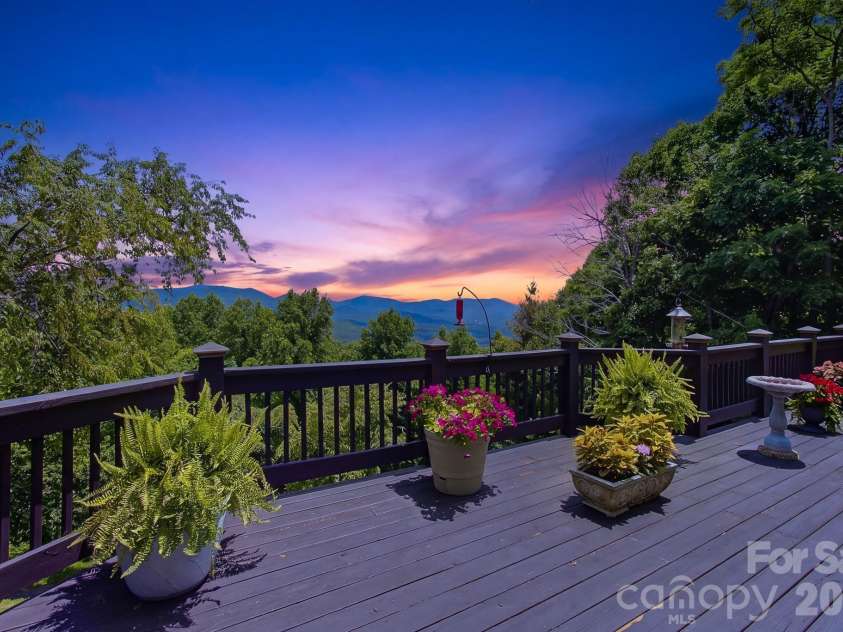 112 Windy Gap Road, Asheville, NC 28804.  MLS# CAR4399896, YatesRealty ID 35574. 