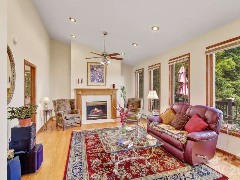 112 Windy Gap Road, Asheville, NC 28804.  MLS# CAR4399896, YatesRealty ID 35574. 