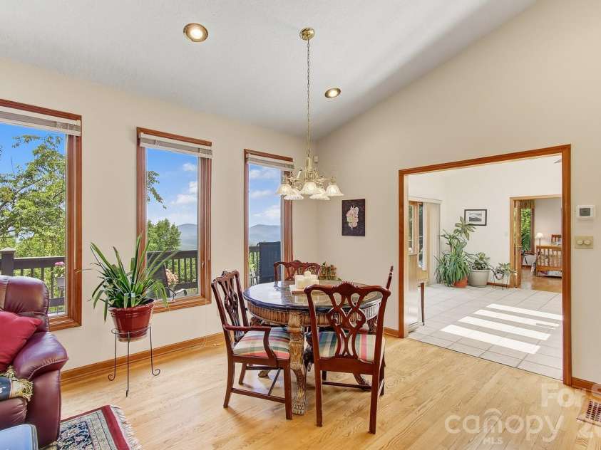 112 Windy Gap Road, Asheville, NC 28804.  MLS# CAR4399896, YatesRealty ID 35574. 