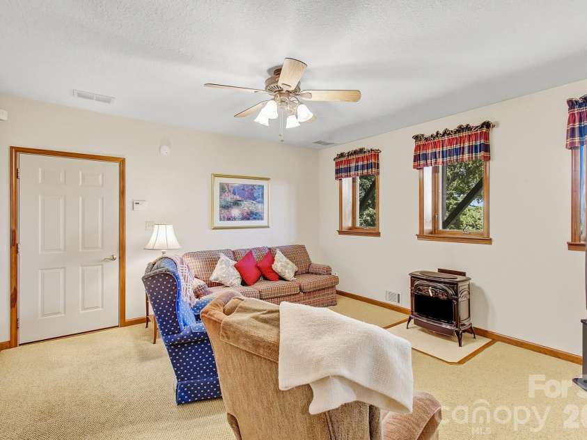 112 Windy Gap Road, Asheville, NC 28804.  MLS# CAR4399896, YatesRealty ID 35574. 