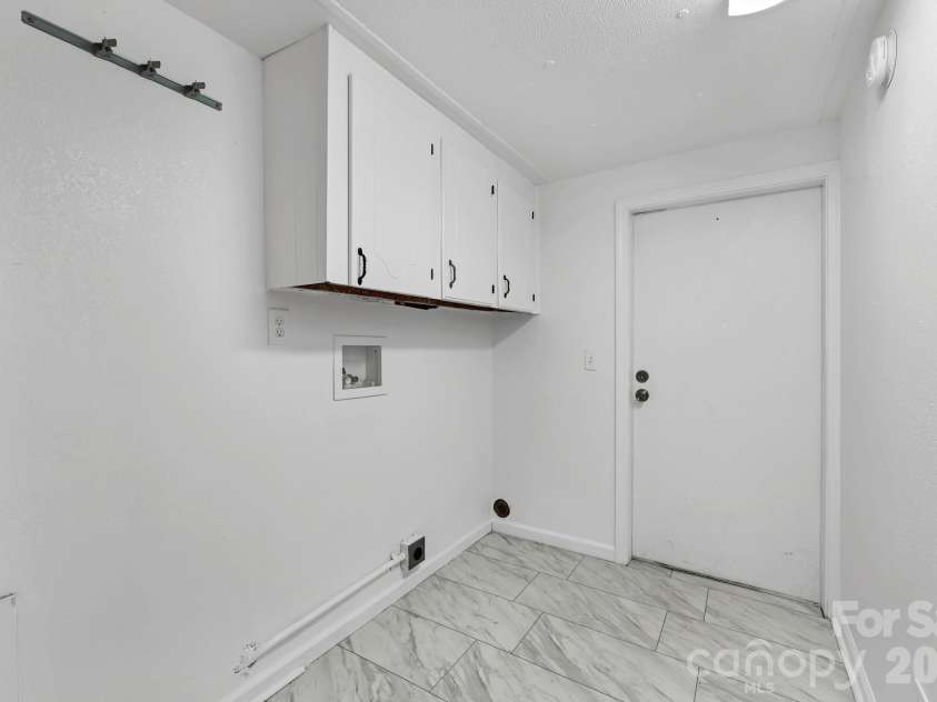 10 Canyon Cove, Candler, NC 28715.  MLS# CAR4400495, YatesRealty ID 35575. Laundry/Utility Room