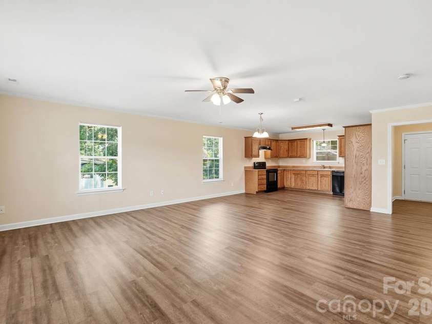 247 Troutman Avenue, Mooresville, NC 28115.  MLS# CAR4399716, YatesRealty ID 35577. 