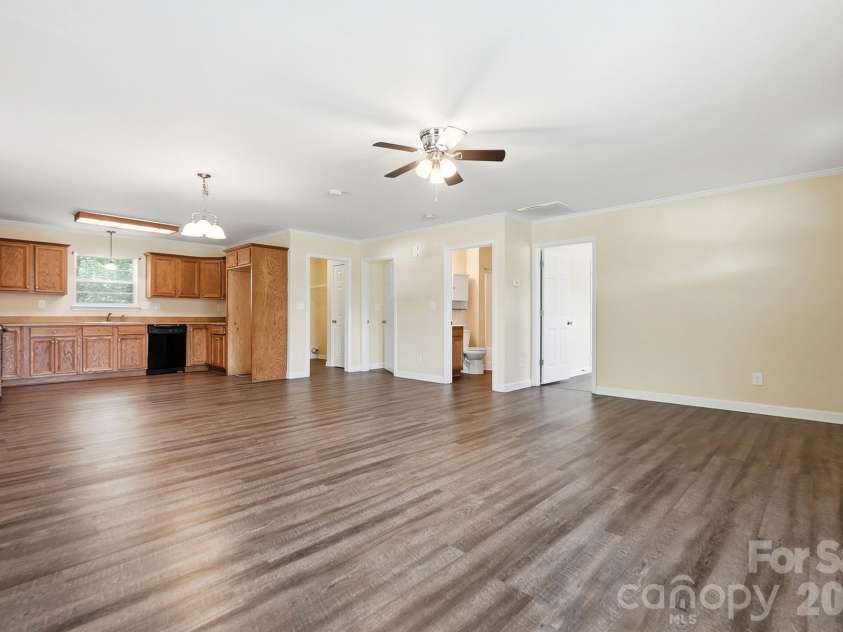 247 Troutman Avenue, Mooresville, NC 28115.  MLS# CAR4399716, YatesRealty ID 35577. 