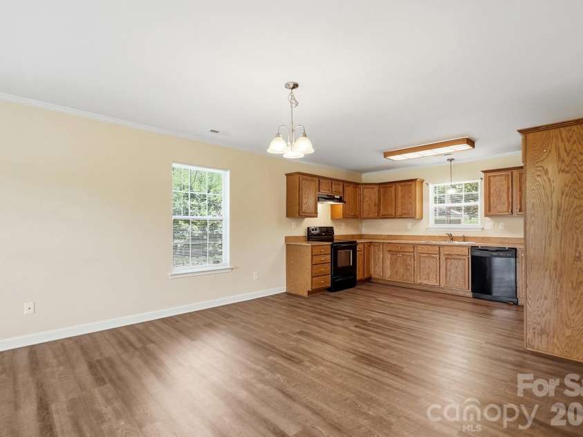 247 Troutman Avenue, Mooresville, NC 28115.  MLS# CAR4399716, YatesRealty ID 35577. 