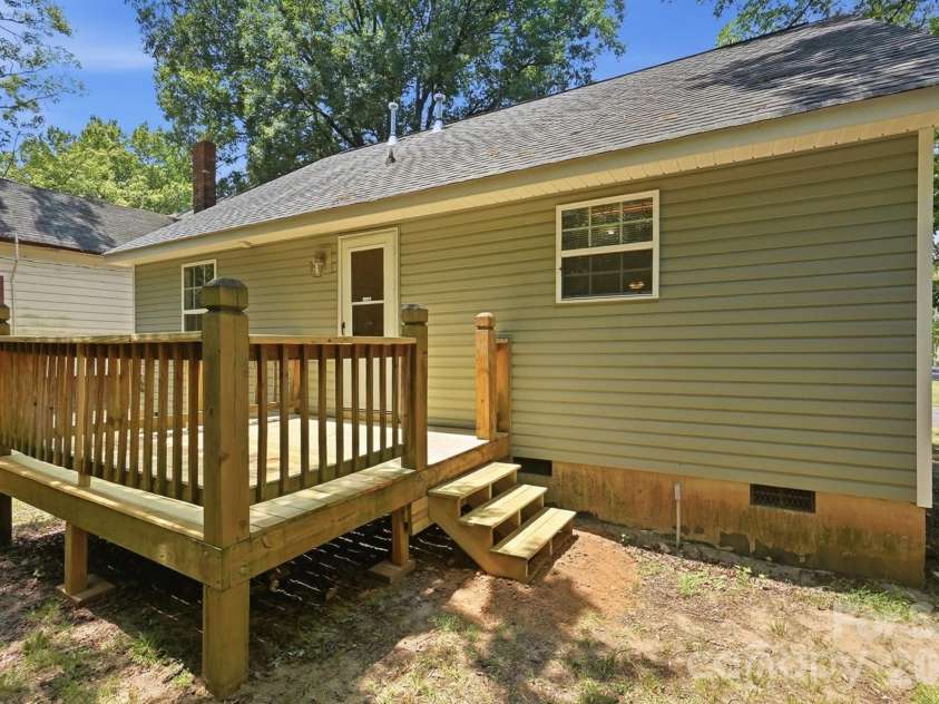 247 Troutman Avenue, Mooresville, NC 28115.  MLS# CAR4399716, YatesRealty ID 35577. 