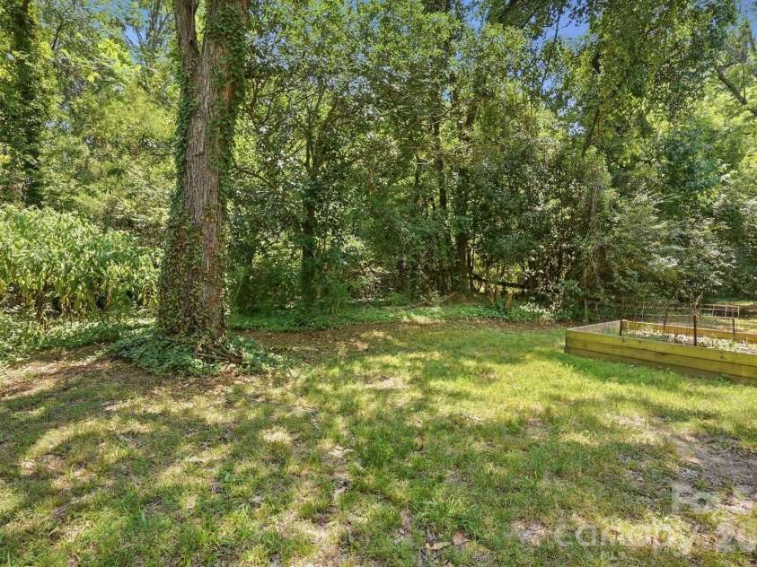 247 Troutman Avenue, Mooresville, NC 28115.  MLS# CAR4399716, YatesRealty ID 35577. 