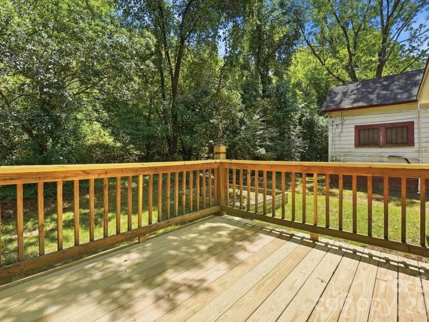 247 Troutman Avenue, Mooresville, NC 28115.  MLS# CAR4399716, YatesRealty ID 35577. 