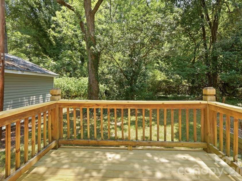 247 Troutman Avenue, Mooresville, NC 28115.  MLS# CAR4399716, YatesRealty ID 35577. 